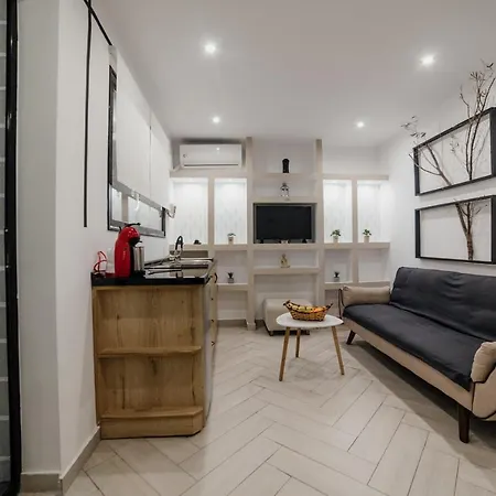 Cutest White-tower With A Private Patio *
