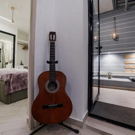 Cutest White-tower With A Private Patio Apartment Thessaloniki
