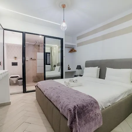 Cutest White-tower With A Private Patio Apartment