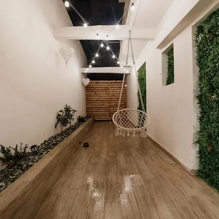 Cutest White-tower With A Private Patio Θεσσαλονίκη